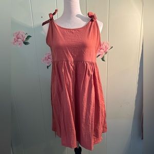 NWT Women's Summer Dress With Pockets
Size M
